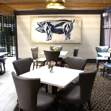The Burgundy Hotel, Tapestry Collection By Hilton Little Rock Bagian luar foto