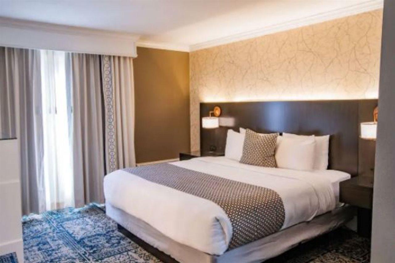 The Burgundy Hotel, Tapestry Collection By Hilton Little Rock Bagian luar foto