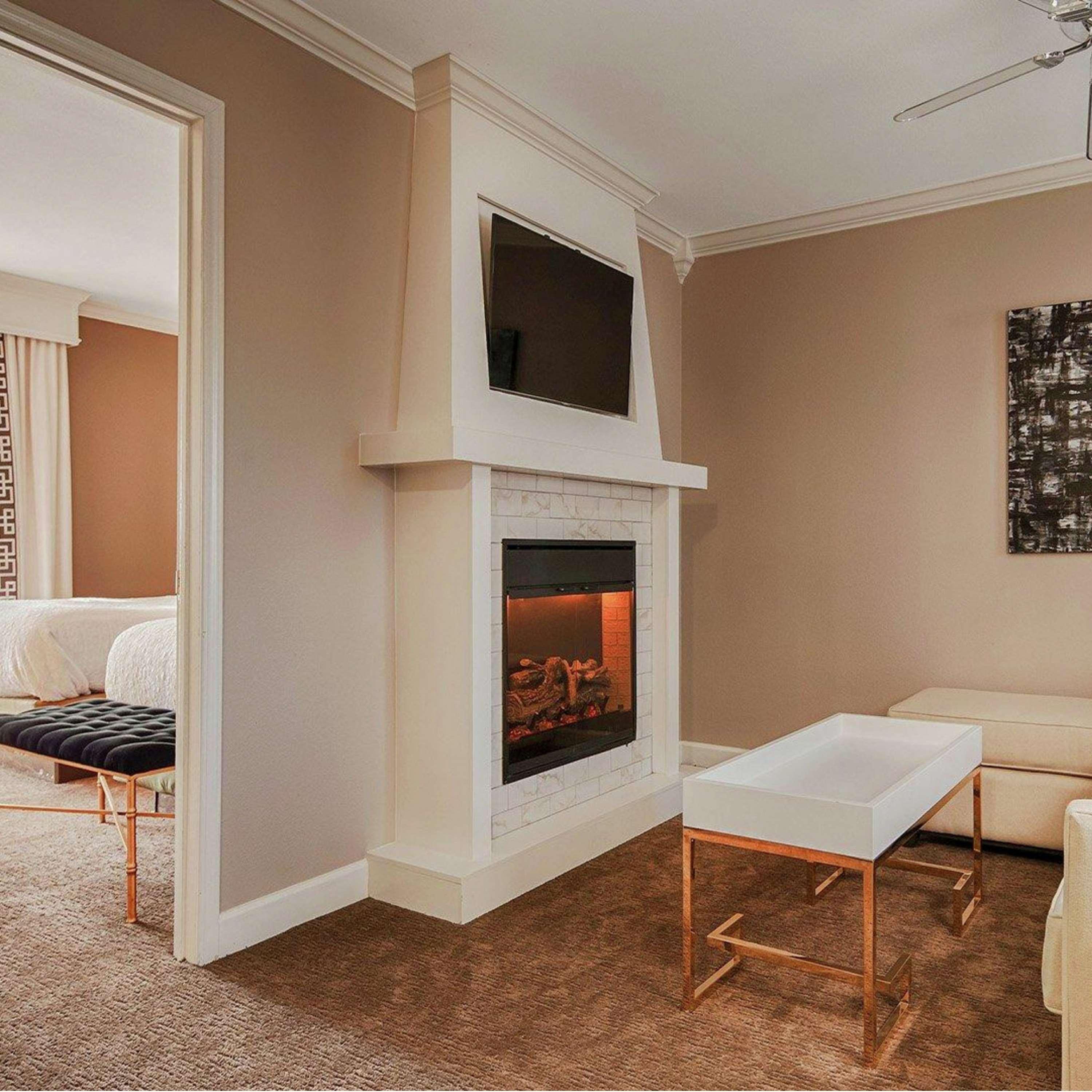 The Burgundy Hotel, Tapestry Collection By Hilton Little Rock Bagian luar foto