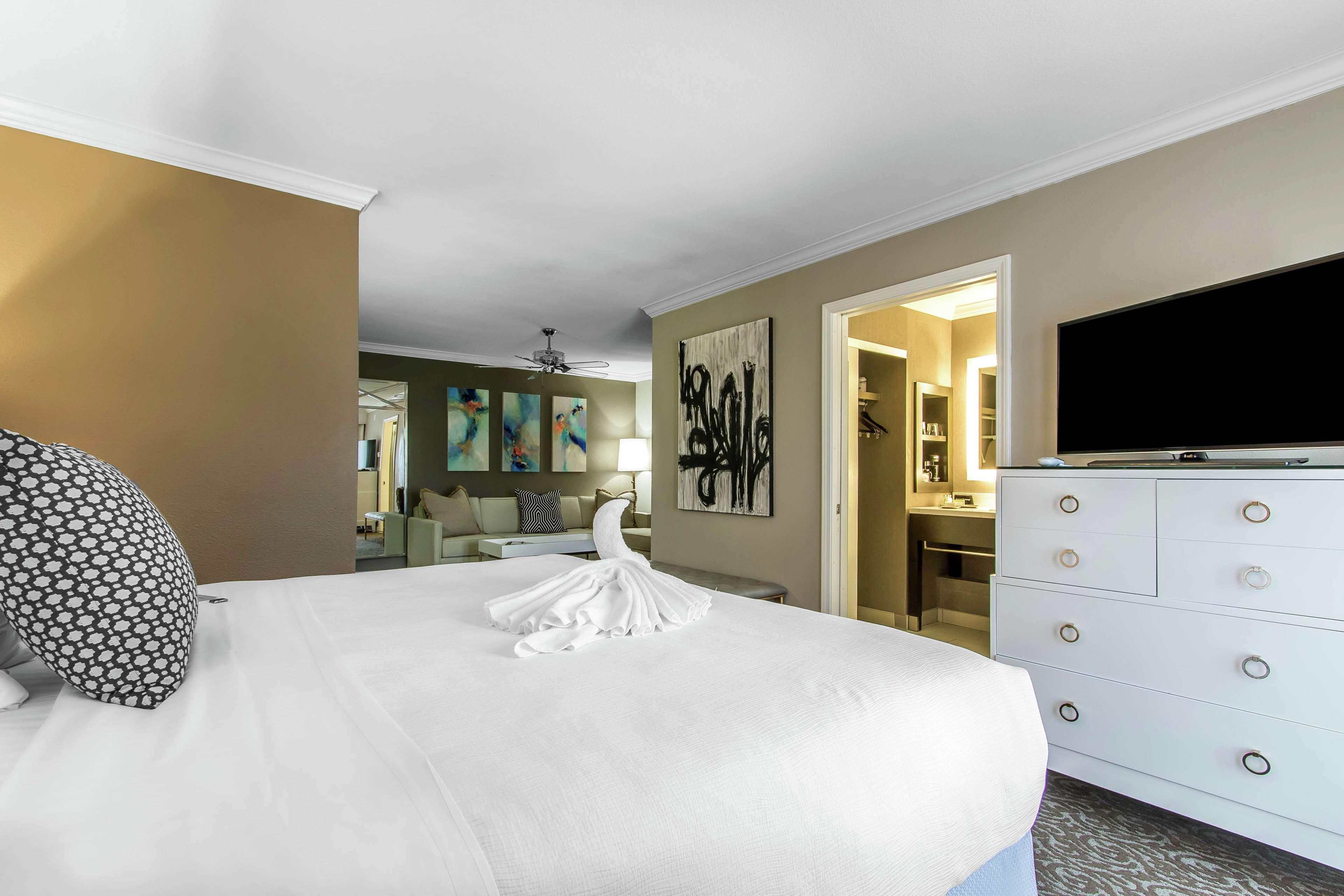 The Burgundy Hotel, Tapestry Collection By Hilton Little Rock Bagian luar foto