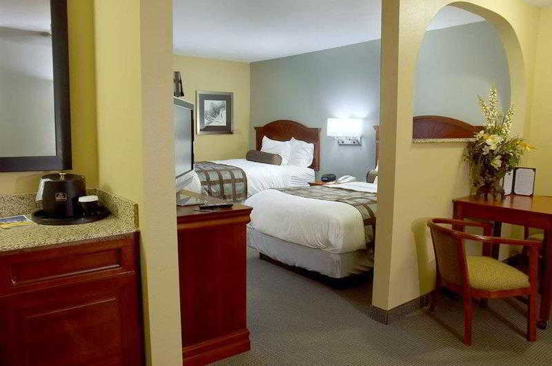 The Burgundy Hotel, Tapestry Collection By Hilton Little Rock Bagian luar foto